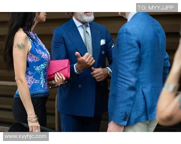 时尚与运动的完美结合足球明星休闲西装造型大赏 时尚与运动的完美结合足球明星休闲西装造型大赏